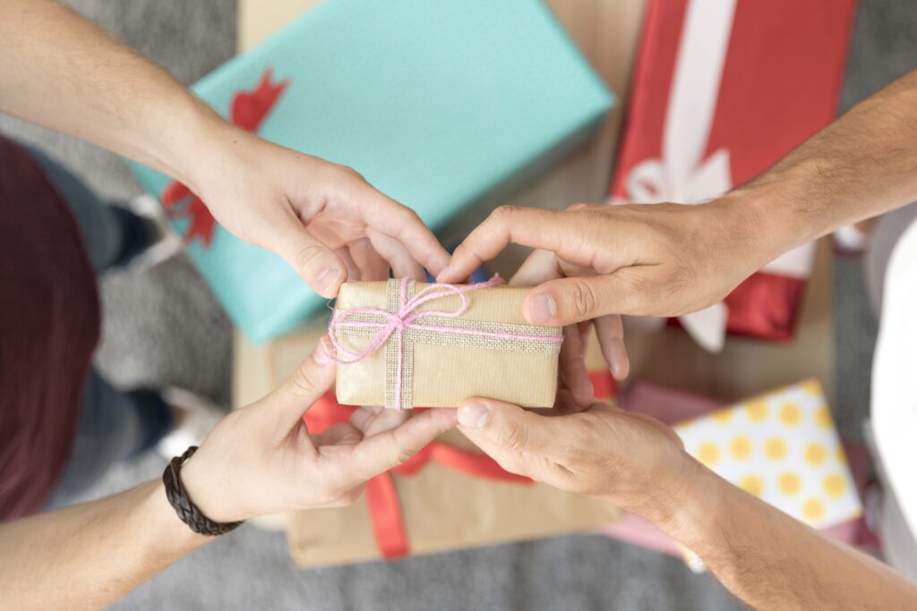 Join forces to maximize group gifting success